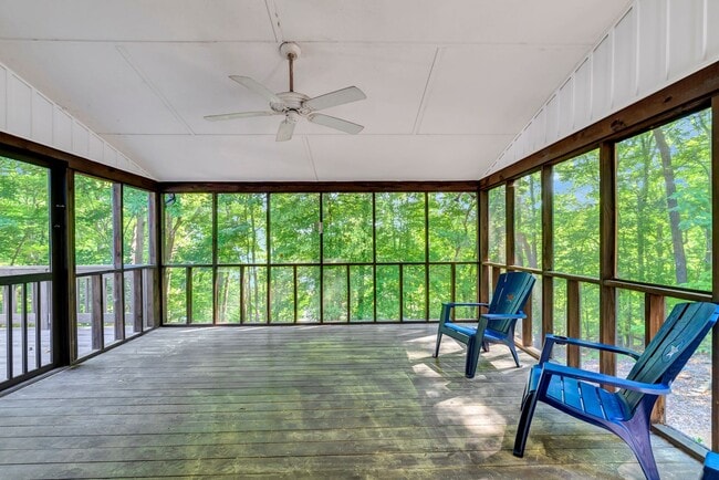 Building Photo - This WATERFRONT-FULLY FURNISHED-ALL INCLUSIVE HOME IS READY FOR YOU.