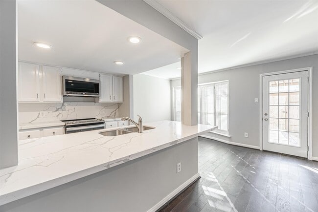 Building Photo - 14214 Misty Meadow Ln