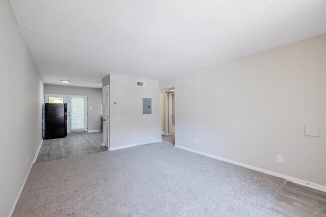 Building Photo - Elite Plus 2 Bedroom Apartments in Atlanta, GA | Fully Renovated 750 Sq Ft Floor Plan at Monteleo...