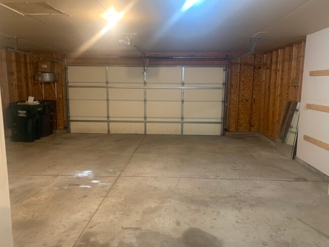 Building Photo - 1105 W North Water St