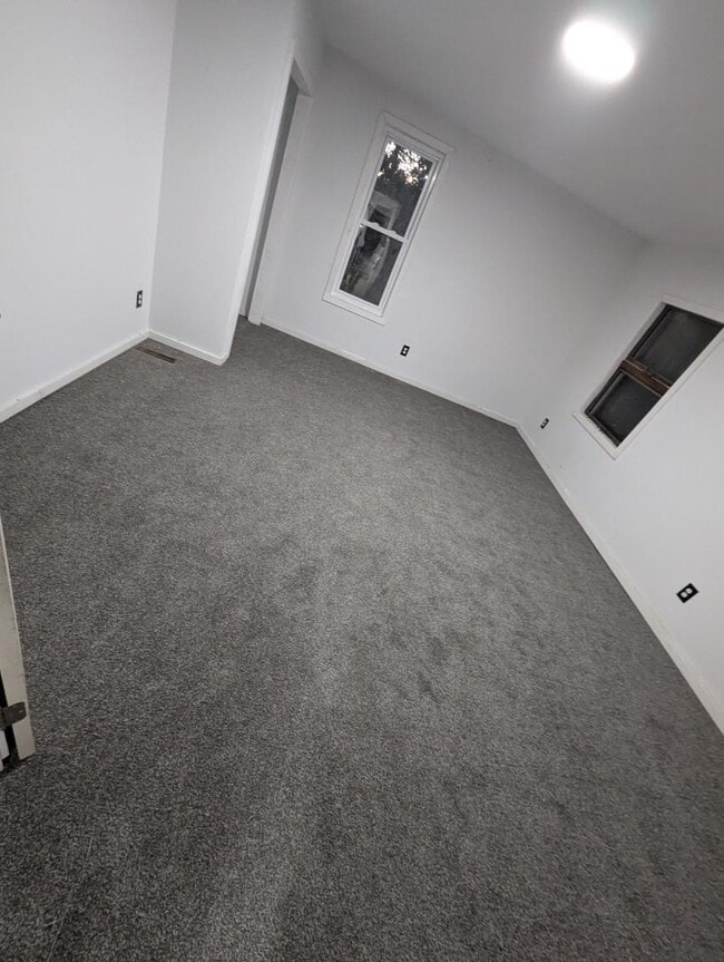 Building Photo - 312 S Penn St