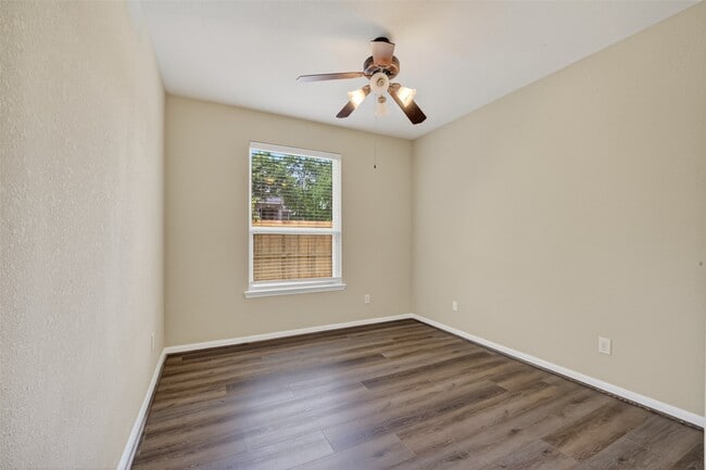 Building Photo - 6826 Sorrelwood Ln