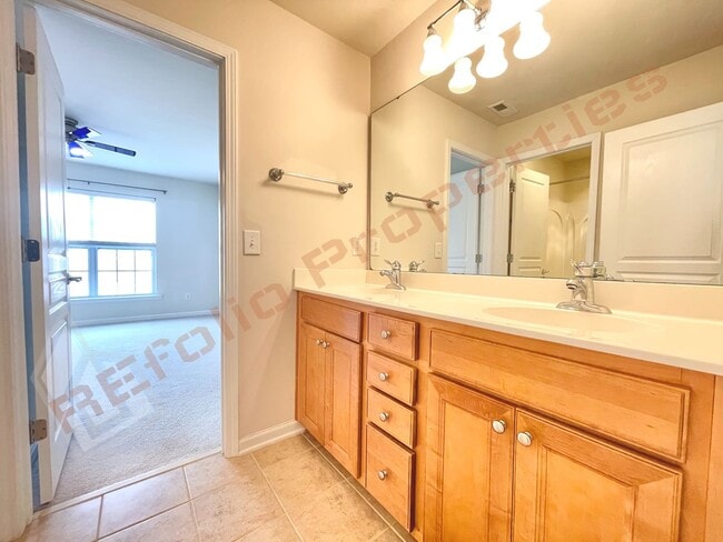 Building Photo - 219 Euphoria Cir