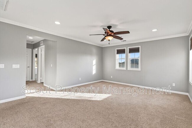 Building Photo - 39012 Crown Ranch Rd