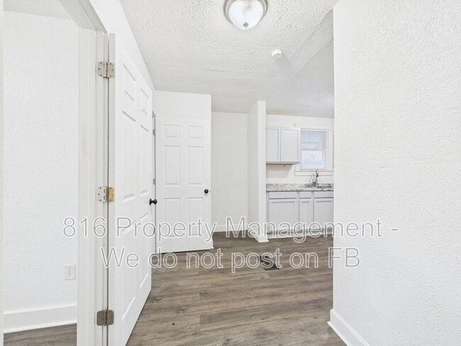 Building Photo - 1513 Rowland Ave