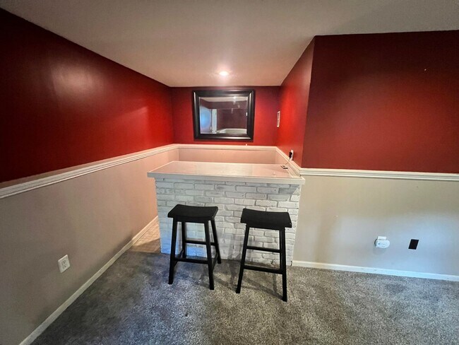 Building Photo - Single Family, Raised Ranch With Many Upda...