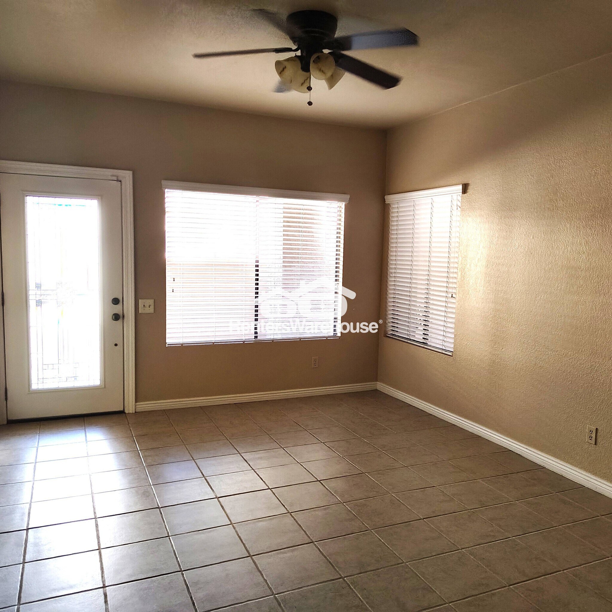 Building Photo - 2035 S Elm St