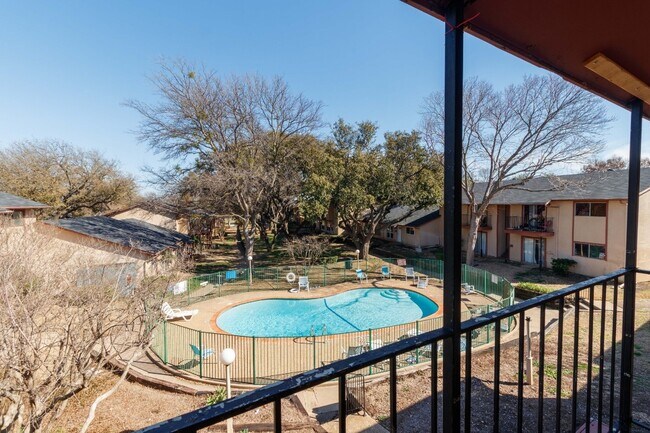 Building Photo - 5742 Marina Dr