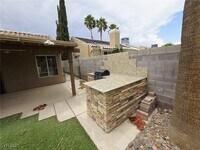 Building Photo - 925 Chaps Cir