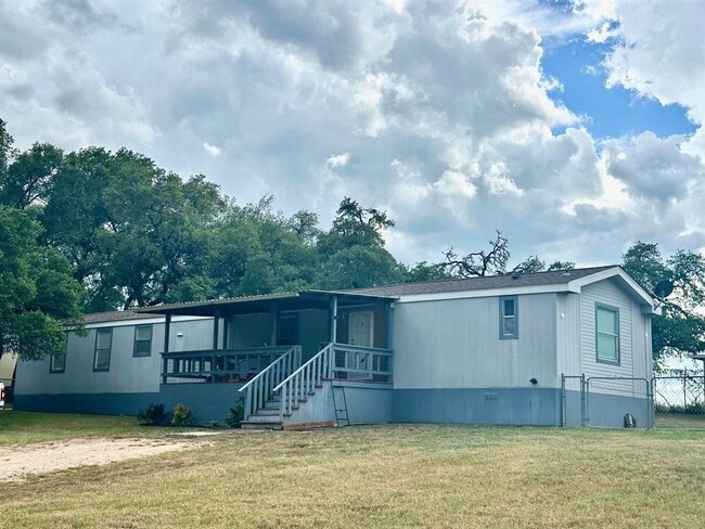 Building Photo - 1780 Farm to Market 1626