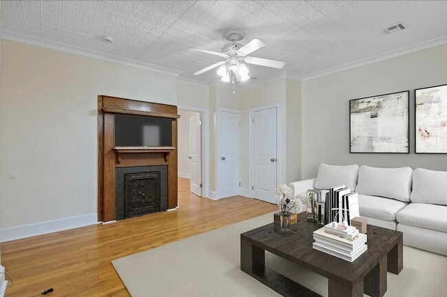 Building Photo - 204 Beacon Ave