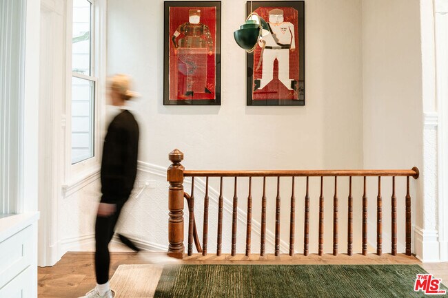 Building Photo - 2786 Bush St