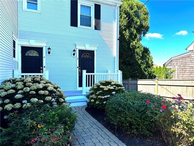 Building Photo - 249 Tuckerman Ave