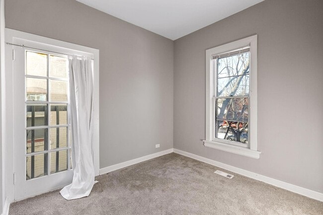 Building Photo - 2617 2nd Ave S