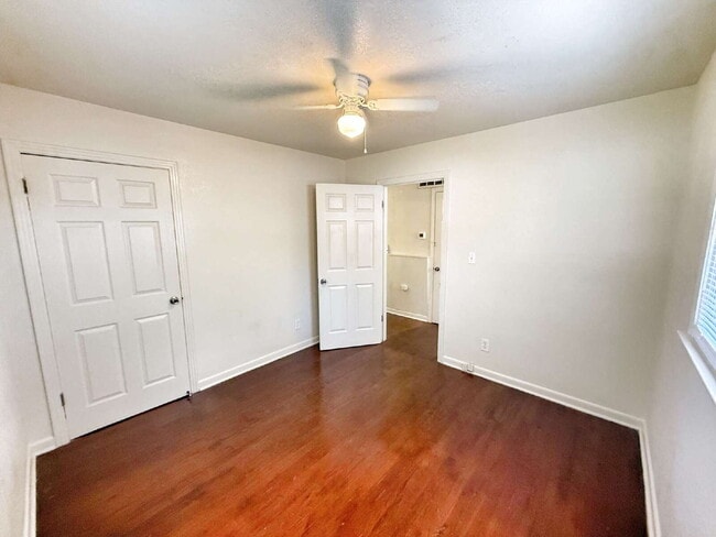 Building Photo - Unbeatable Location – Walk to the Comal Ri...