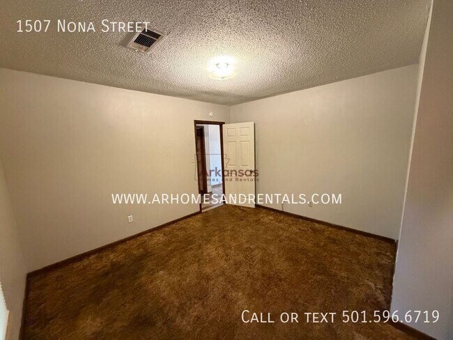 Building Photo - 1507 Nona St