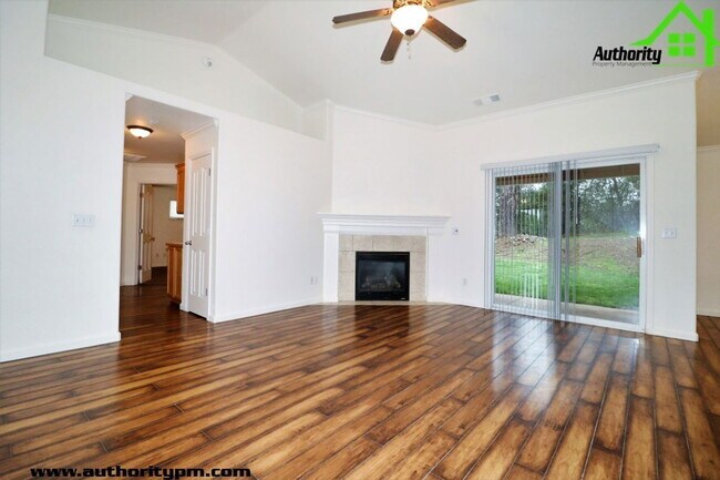 Building Photo - 3982 Cambria Dr