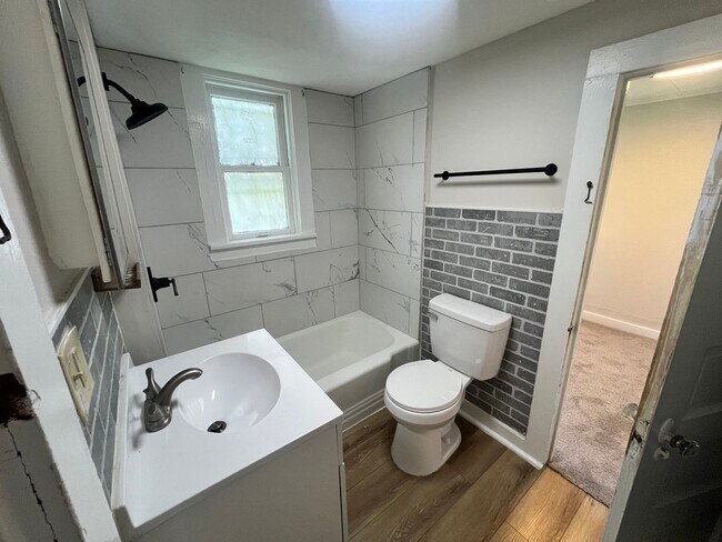 Building Photo - Adorable 1 story home is needing YOU!