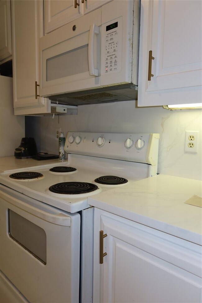 Building Photo - 2529 Rio Grande St