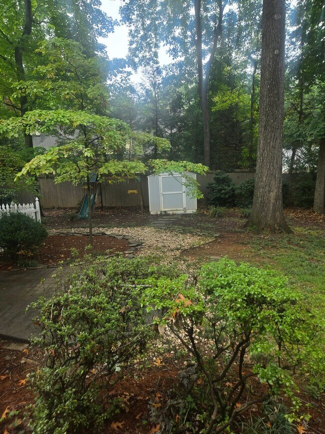 Building Photo - 2708 Courtney Ln