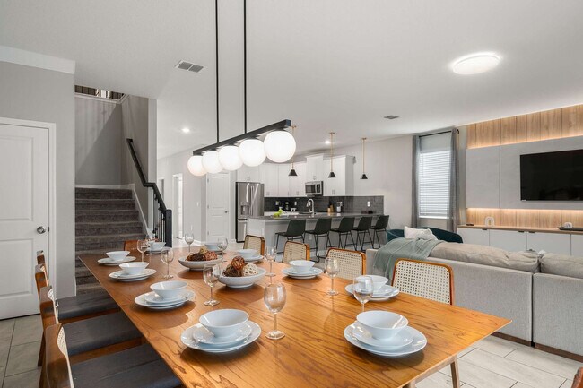Building Photo - 9052 Sommerset Hills Dr
