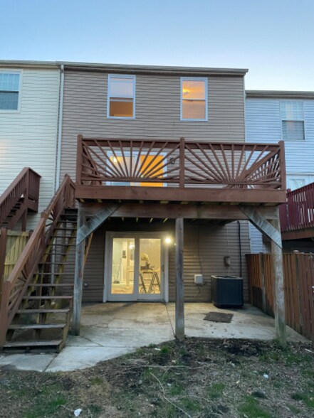 Building Photo - 821 Angel Valley Ct