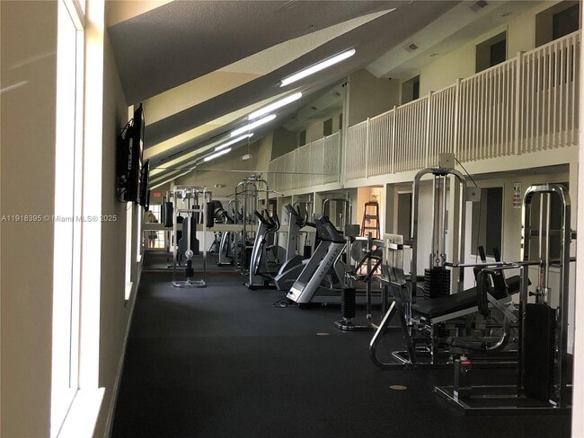 Building Photo - 12430 Vista Isles Dr