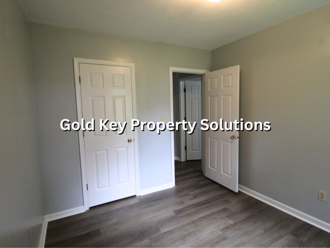 Building Photo - 3 Bed 1 Bath Home For Rent W/ Basement! (S...