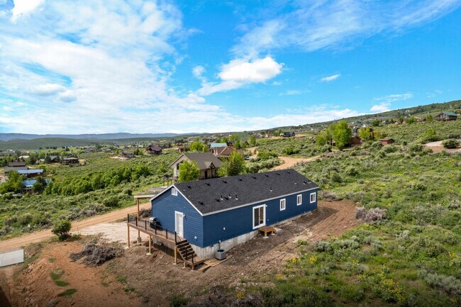 Building Photo - 421 Bluegrass Way