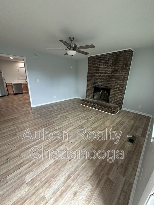 Building Photo - 229 Clift View Drive