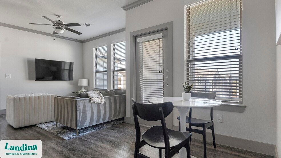 Building Photo - 12500 Shadowglen Trce