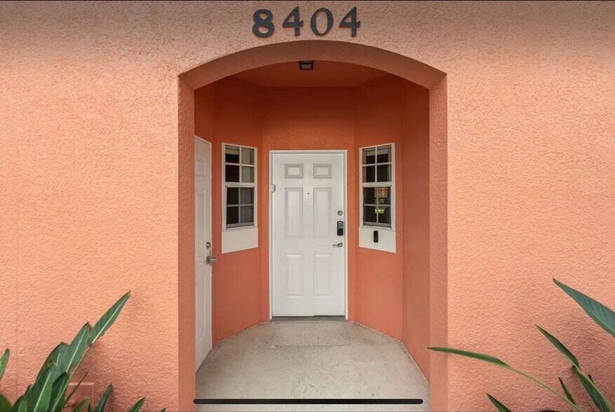Building Photo - 8404 Crystal Cove Loop