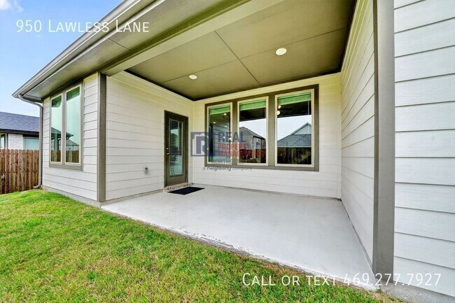Building Photo - 950 Lawless Ln