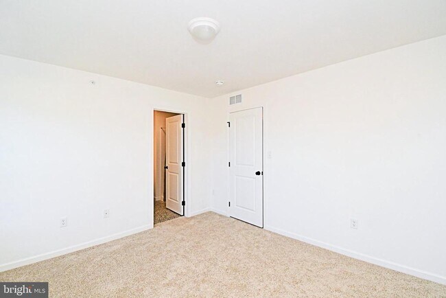 Building Photo - 114 Kuechler Ct