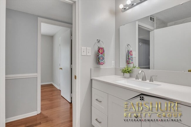 Building Photo - 2632 Meyerswood Dr