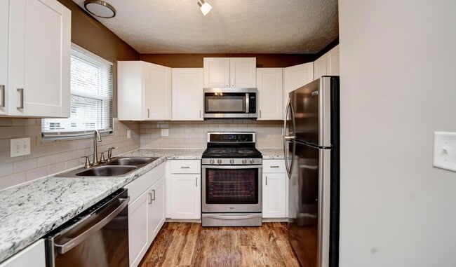 Building Photo - 922 Noddymill Ln E