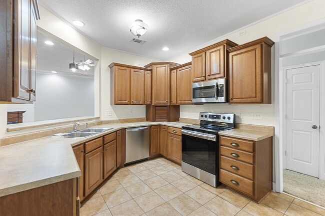 Building Photo - 406 Aspen Ct