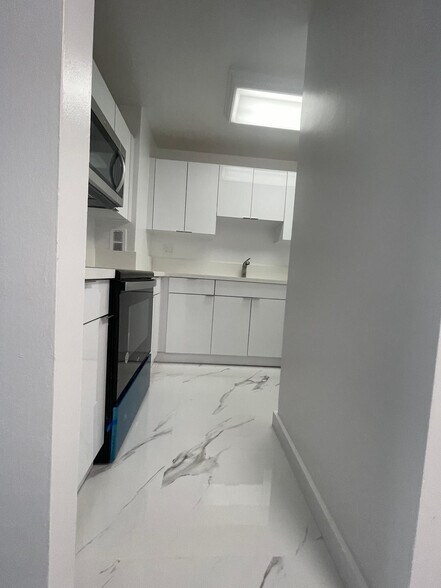 Building Photo - 1865 79th Street Cswy