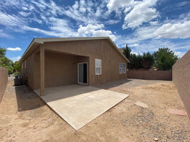 Building Photo - Spacious 3BR w/Office in the Cabezon Subdivion