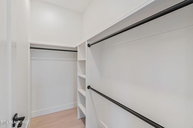 Building Photo - 7826 S Northshore Dr