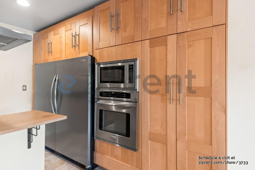 Building Photo - 955 Shorepoint Ct