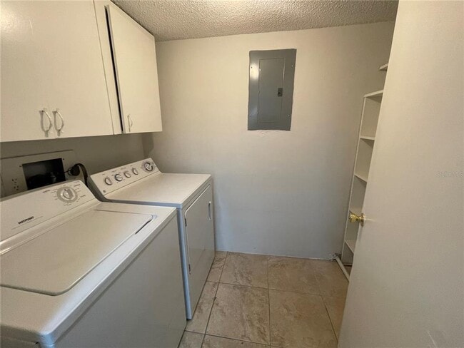 Building Photo - 5053 Eaglesmere Dr