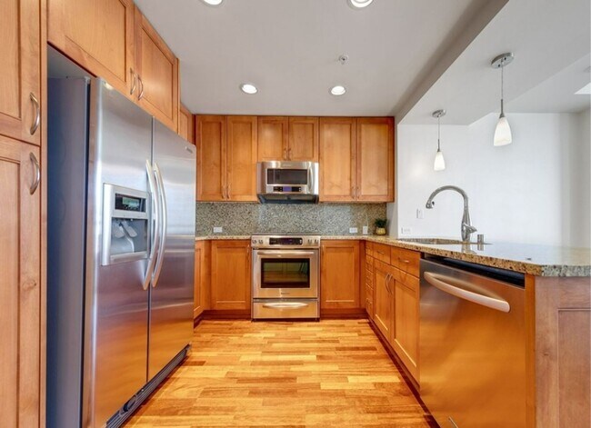 Building Photo - 1Bd/1Ba Bellevue Condo