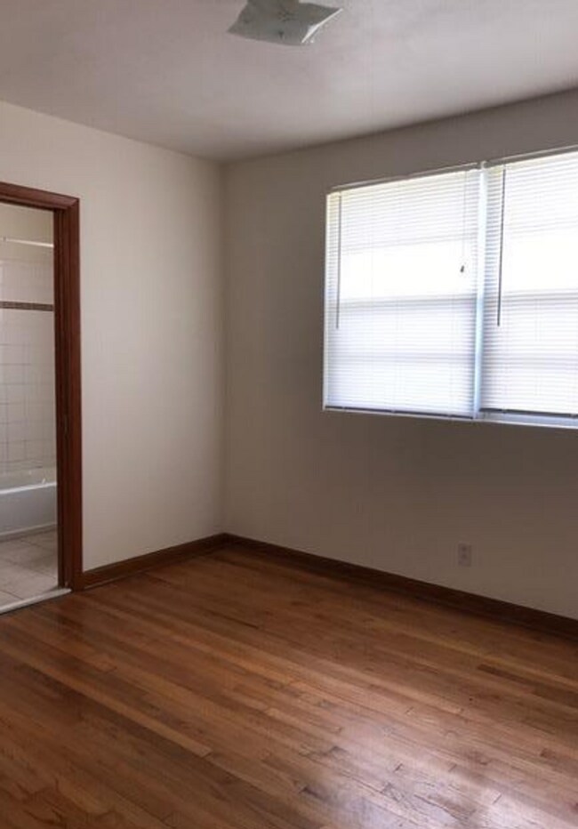 Building Photo - Cozy, Cute as a Button House, JAX Heights