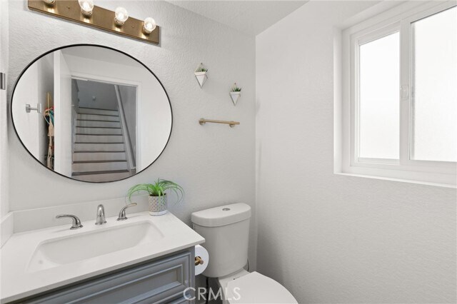 Building Photo - 7801 Seaglen Dr