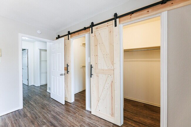 Building Photo - 5703 80th St