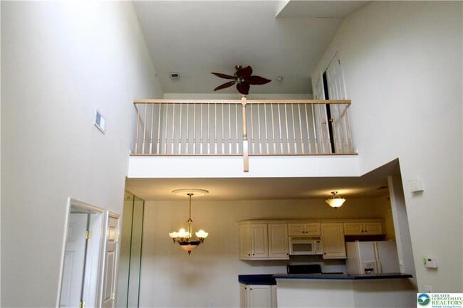 Building Photo - 929 Eden Terrace