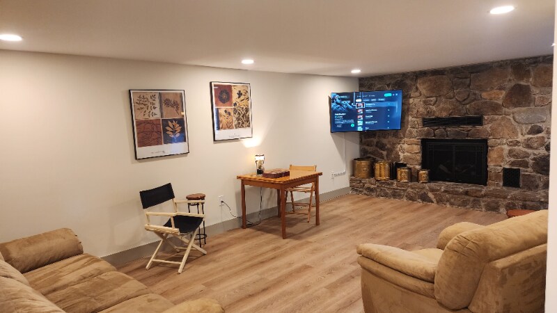 Building Photo - 1704 S Forest Dr
