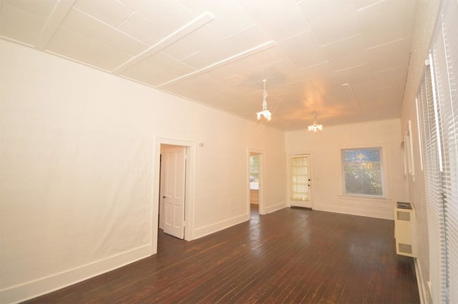 Building Photo - 618 NW 3rd St
