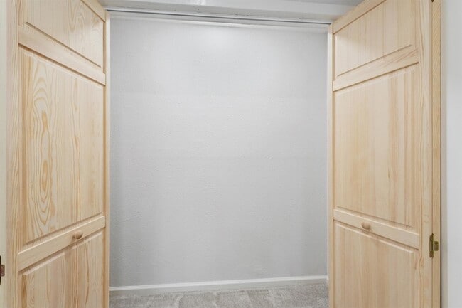 Building Photo - 23311 Pebworth Pl